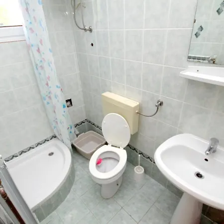 Апартаменты With Parking Space - 5537 *